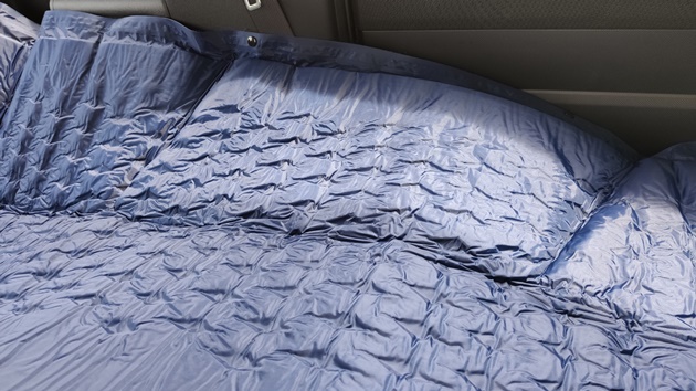 アイリスプラザ 車中泊 防災グッズ マットレス コンパクト レジャー 災害グッズ 丸めて 寝袋 厚3cm 長180cm ブルー